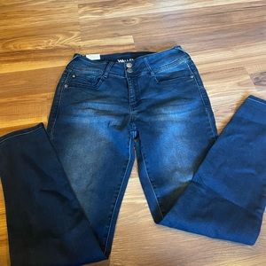 New with tags Wallflower ultra fit skinny jeans size 11/30